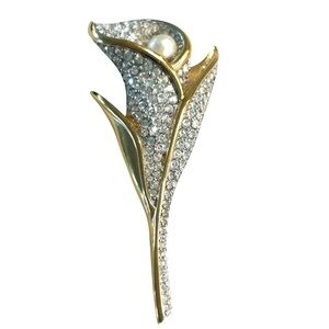 SWAROVSKI Calla Lilly Brooch signed Gold Plated w/ Pearl crystal rhinestones
